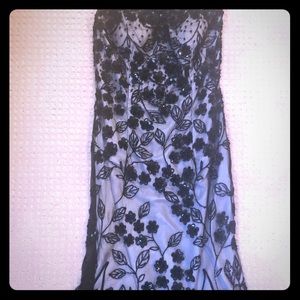 Cache beaded silver/black prom dress size XS 3/4